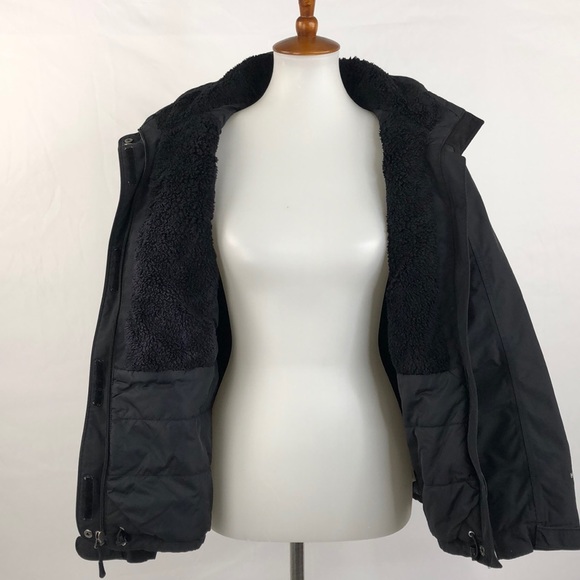 The North Face Black Fuzz Lined Winter Jacket - Picture 4 of 7